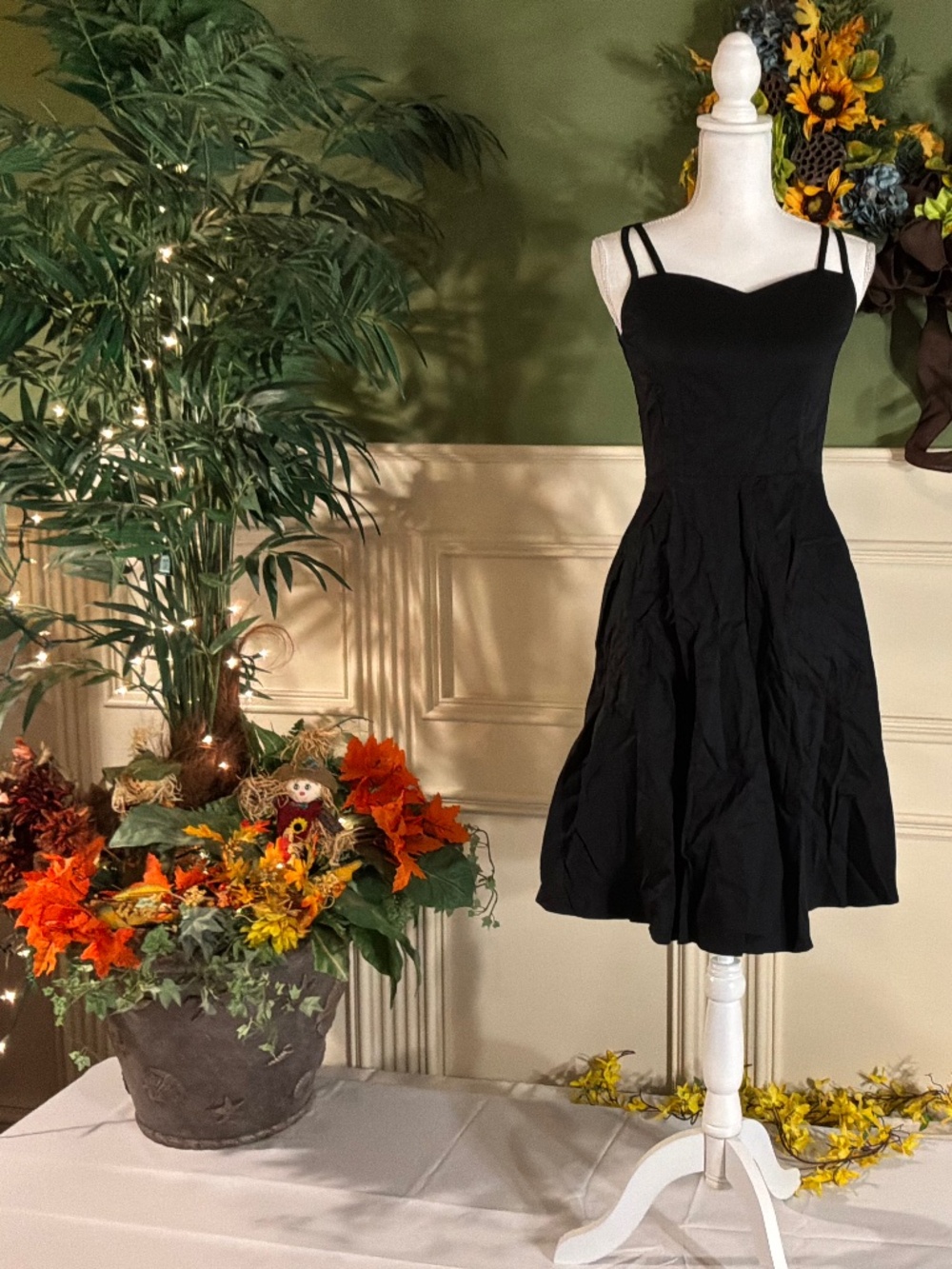 Retro 50’s black dress
